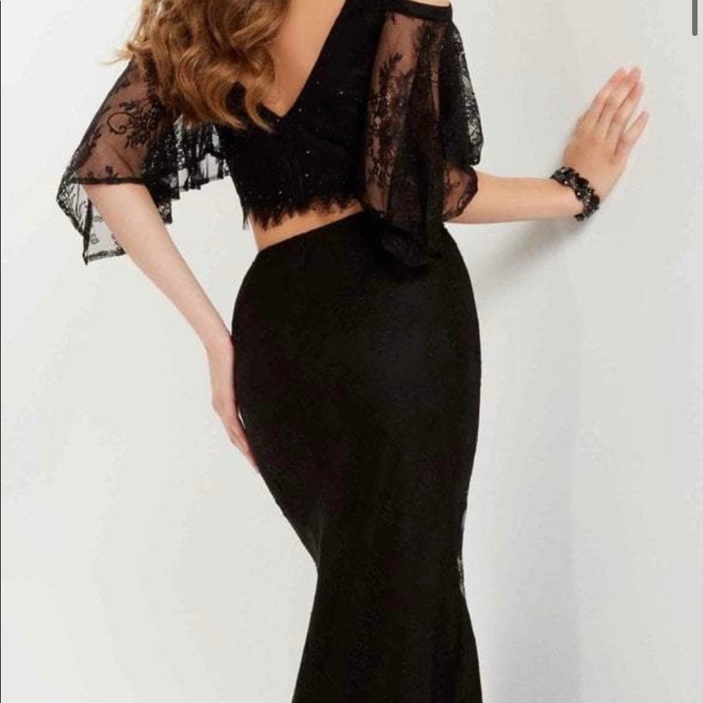 Very unique, unexpected two piece black lace prom dress!  Free shipping! - Picture 2 of 4